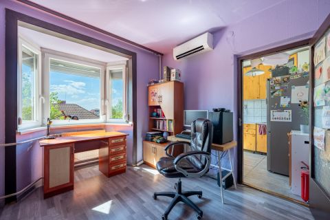 Eladó Lakás 1186 Budapest 18. kerület , Zseniális garzonlakás a Gloriett-telepen LIFTES házban