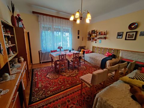 Eladó Ház 2200 Monor Monor Kistói utca közelében