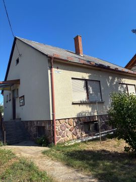 Eladó Ház 7621 Pécs 7693 Pécs, családi házak