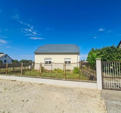 Eladó Ház 9011 Győr , 9011 Győr, Győrszentiváni vasútállomás