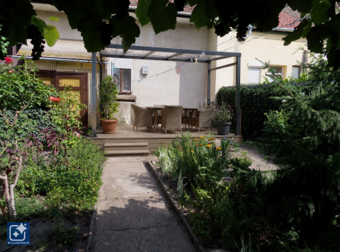 Eladó Lakás 1153 Budapest 15. kerület Rákospalota kertvárosi kertes lakás
