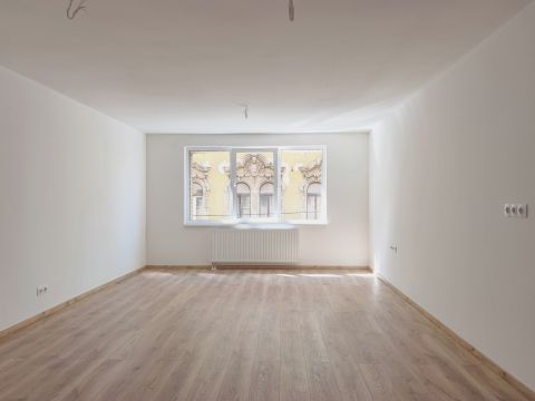 Eladó Lakás 1064 Budapest 6. kerület , P65 Residence 3. em 75 nm Nappali +2 háló