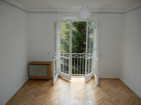 Eladó Lakás 1033 Budapest 3. kerület 