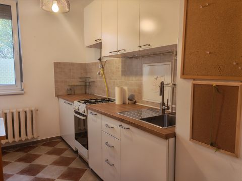 Eladó Lakás 8000 Székesfehérvár 