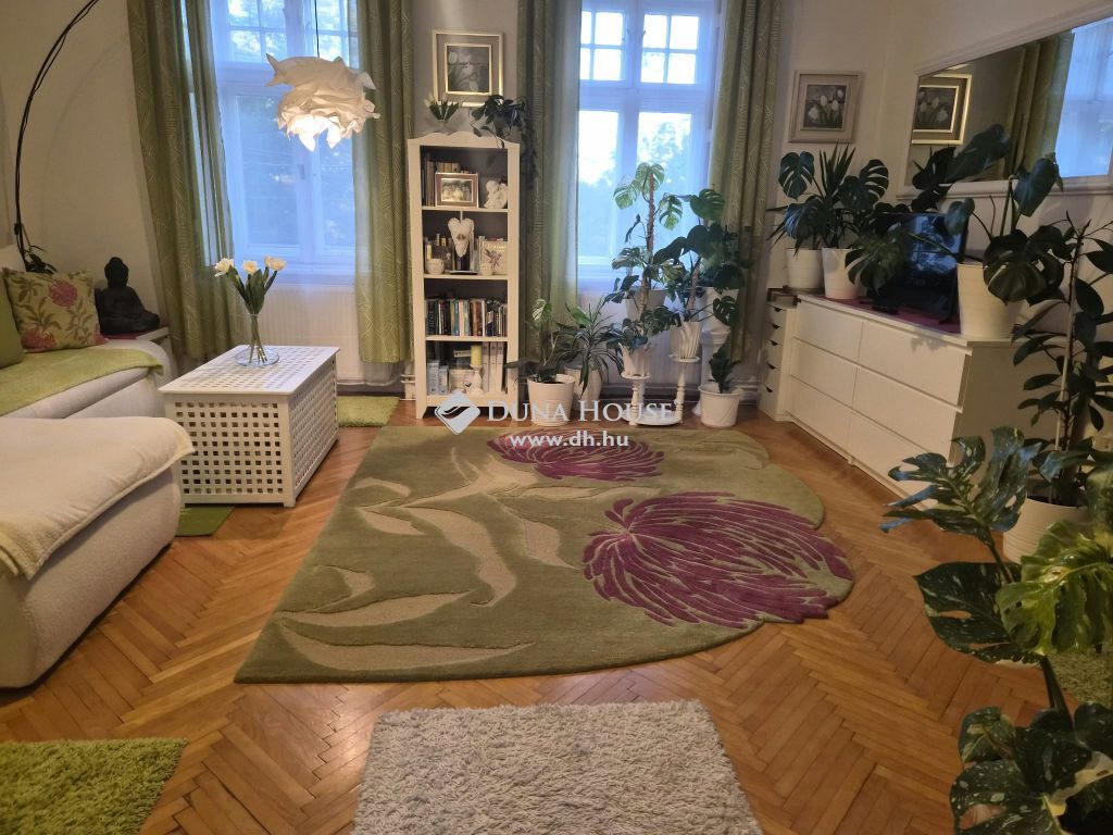 Eladó Lakás 2100 Gödöllő, 