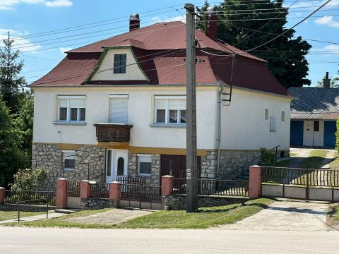 Eladó Ház 2889 Súr 