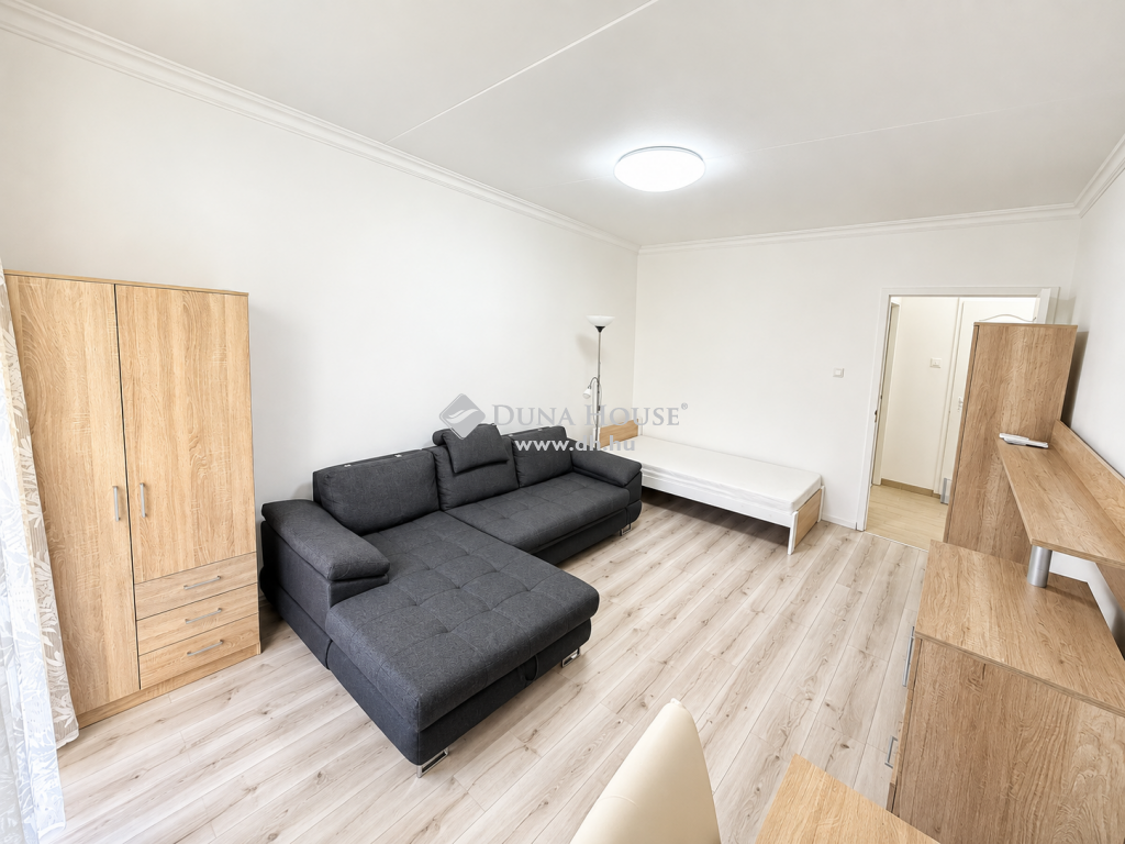 4026 Debrecen , Debrecen belváros — 1/12