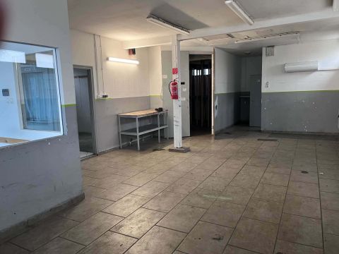 Eladó Ipari 7100 Szekszárd 