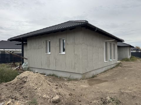 Eladó Ház 2335 Taksony Kert utca