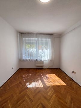 Kiadó Lakás 7623 Pécs 