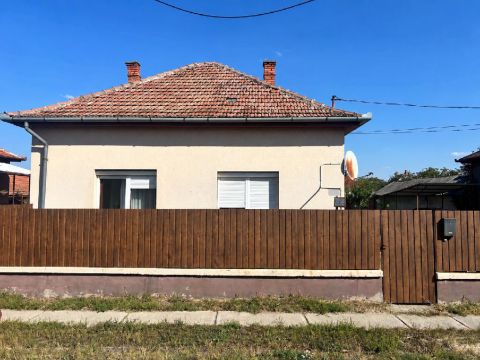 Eladó Ház 5400 Mezőtúr , 5400 Mezőtúr, Csendes