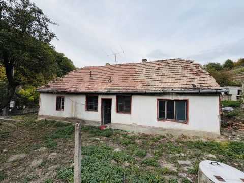 Eladó Ház 2508 Esztergom 