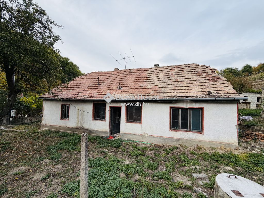 2508 Esztergom — 1/14