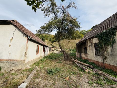 Eladó Ház 2508 Esztergom 