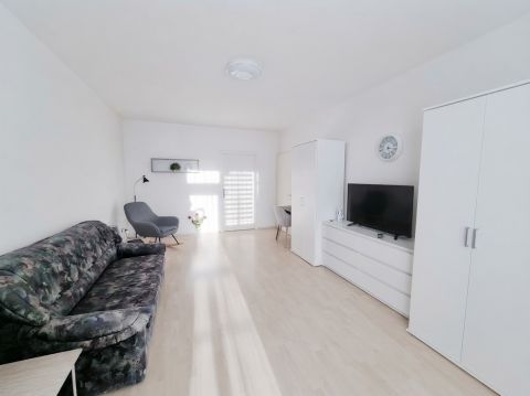 Eladó Lakás 9700 Szombathely , Joskar-Ola lakótelep zöldövezeti részén