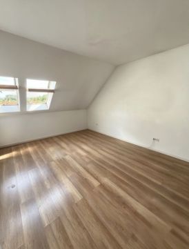 Eladó Lakás 2112 Veresegyház 