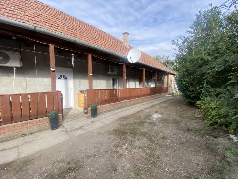 Eladó Ház 2116 Zsámbok 