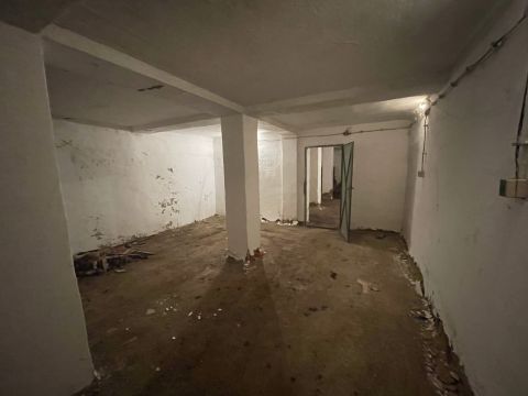 Eladó Tároló/Raktár 9700 Szombathely , Kisfaludy Sándor utcában