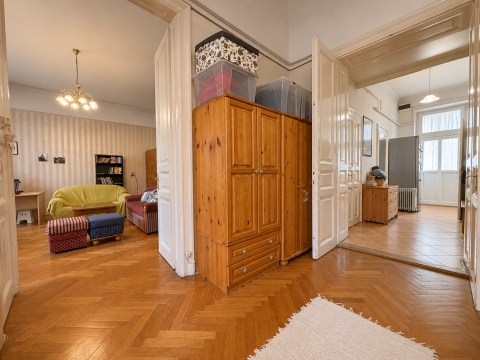 Eladó Lakás 1063 Budapest 6. kerület , Kodály köröndtől mindössze 2 perc sétatávolságra!