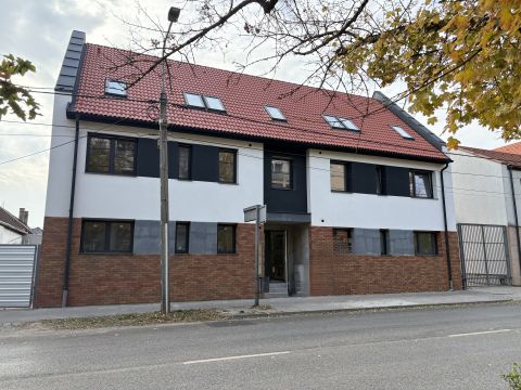 Eladó Lakás 6000 Kecskemét , Kecskemét belváros közelében új építésű lakás